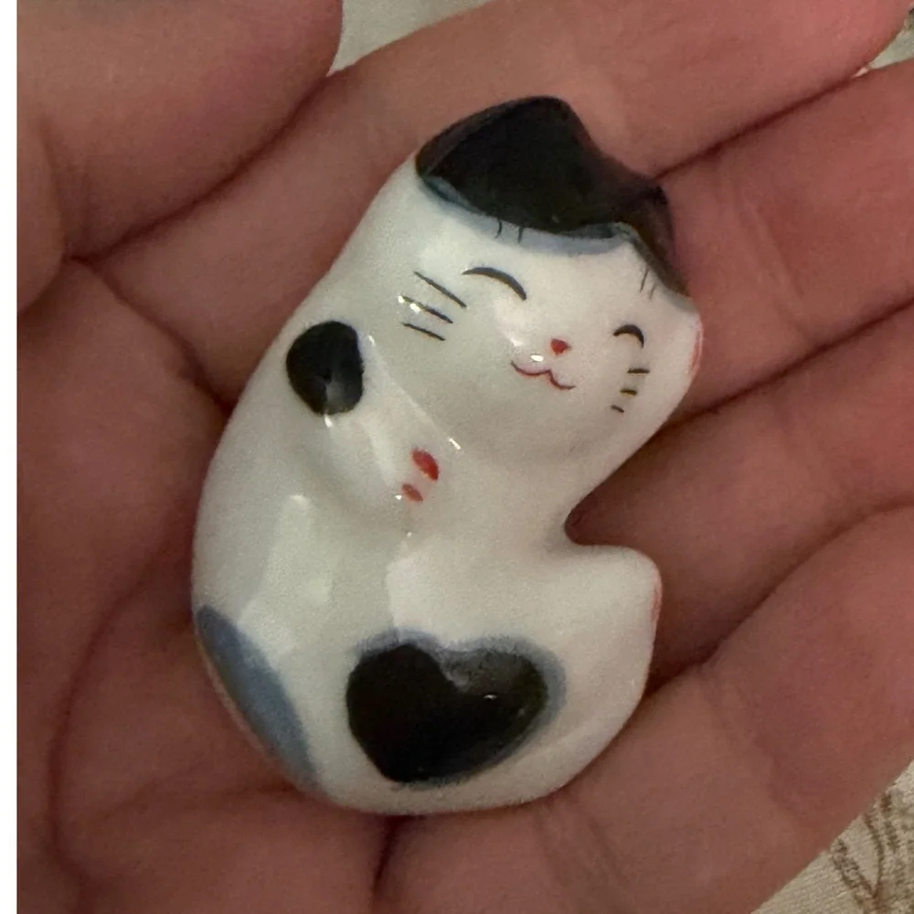 Ceramic Cat Figurine Black White Sleeping Cute Animal Desk Ornament‎